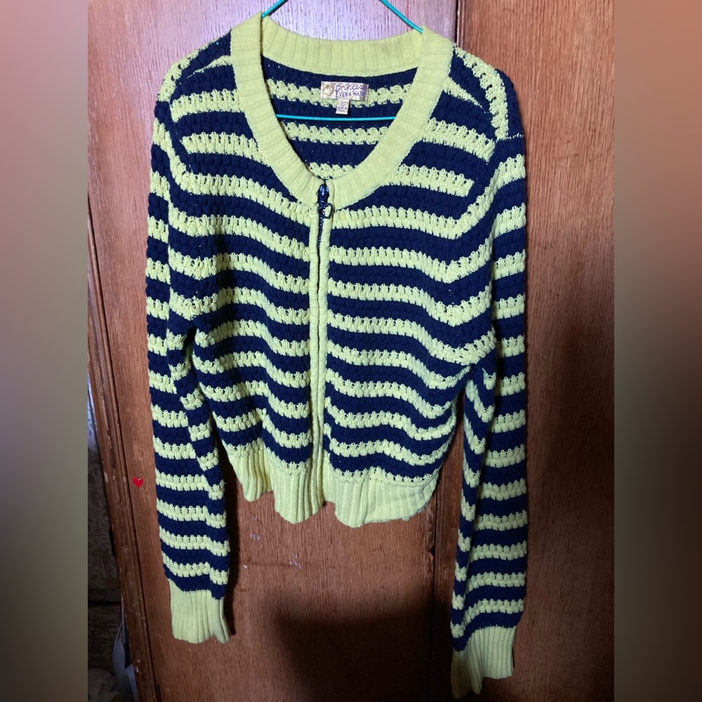 Vera Wang Crop Sweater